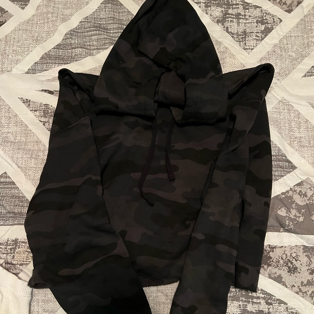 Cropped hoodie